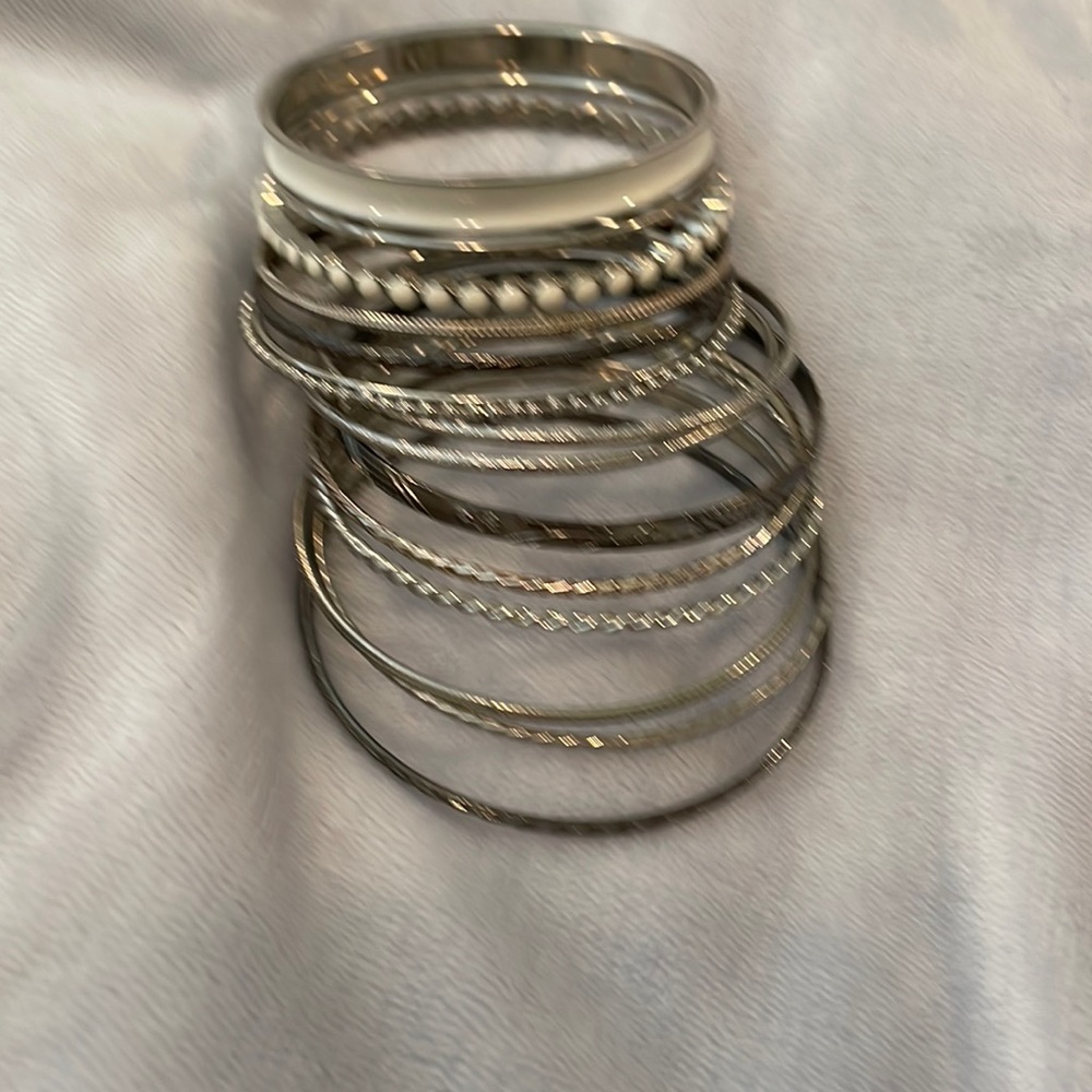 Express silver bangle bracelet set